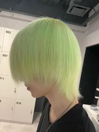 ショート カラー ブリーチ👩🦳/ ✂︎MANAMIのヘアスタイル