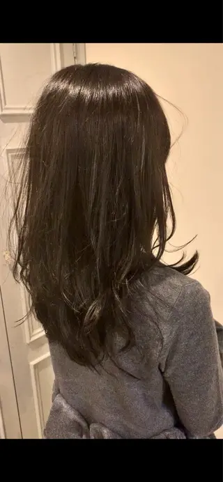 セミロング 伊藤 鳳雅のヘアスタイル