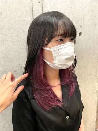 ミディアム カラー インナーカラー 推し ブリーチ 髪質改善のヘアスタイル