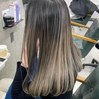 セミロング カラー Lull1人美容室 バレイヤージュのヘアスタイル