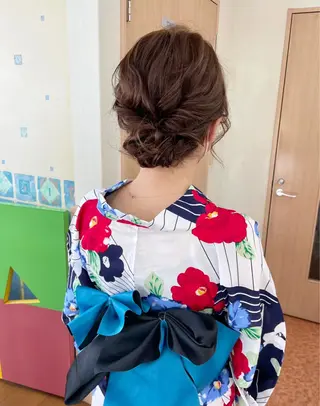 ミディアム ヘアアレンジ yui .のヘアスタイル