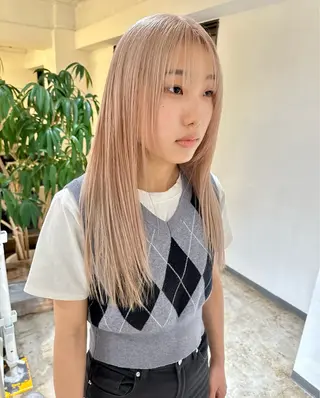 ロング カラー ✨艶ブリーチカラー ✨四ノ宮裕己のヘアスタイル