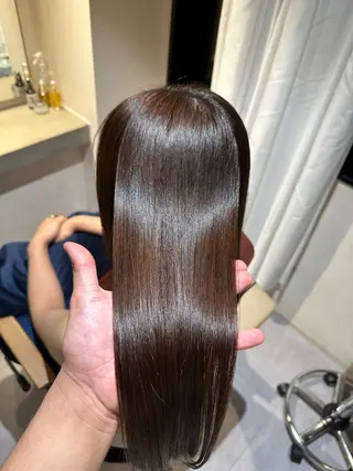 セミロング 必ず笑顔で帰っていた だきます！安田祐貴のヘアスタイル