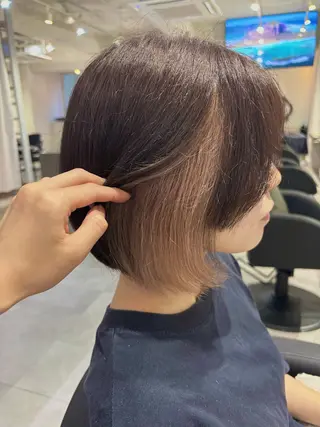 ショート カラー 透明感/暖色カラー くるみのヘアスタイル
