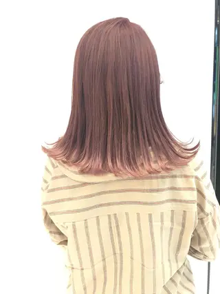 ミディアム カラー 相川 愛実のヘアスタイル