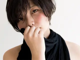 ショート カラー ツジガキ ユウスケのヘアスタイル