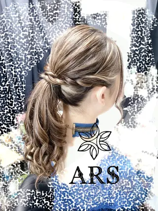 ロング あるす 美容室のヘアスタイル