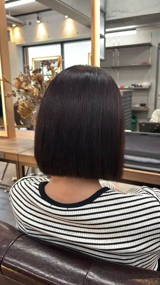 カラー レイヤー✂︎ぷつボブ 艶カラー🤍noaのヘアスタイル