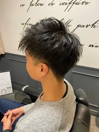 ミディアム HATAKEYAMA SHIONEのヘアスタイル