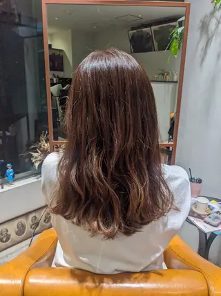 ロング over two  藤が丘のヘアスタイル