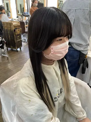 ロング 横浜🦋ハイトーン 🫐シャドウルーツのヘアスタイル