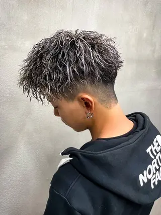 ショート カラー パーマ メンズ ブリーチモデル募集中 /伊藤優真のヘアスタイル