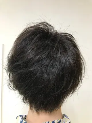 ショート カラー 横田 尚登のヘアスタイル