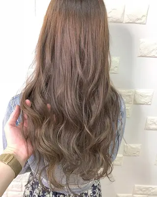 ロング カラー 横浜ブリーチムラ直し ハイトーン/ブリーチのヘアスタイル