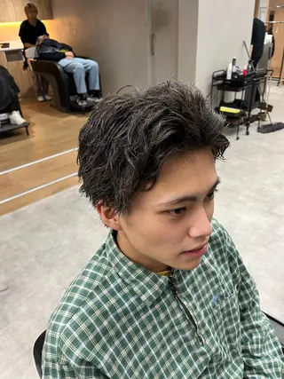 ショート パーマ メンズ 波巻きスパイラル🌀 新潟/万代/山下優のヘアスタイル