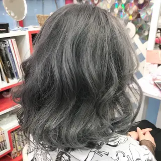ミディアム カラー 岩谷/ブリーチ 🪽透明感カラーのヘアスタイル