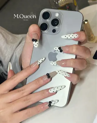 ネイル MQueen ネイルサロンのネイルデザイン