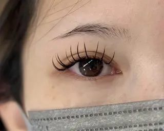 マツエク・マツパ freevel(フリーヴェル)所属・freevel Sakiのマツエク・マツパデザイン