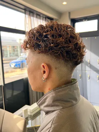 パーマ メンズ 志田 ほん/ メンズパーマのヘアスタイル