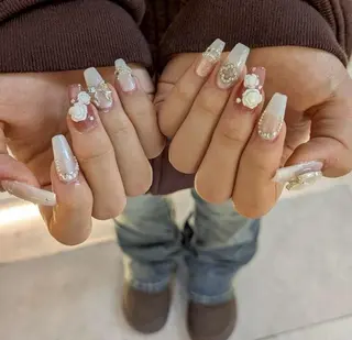 ネイル Trinity ネイリストスタッフのネイルデザイン