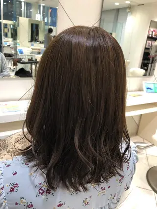 セミロング カラー 🍀富久 永梨🧸のヘアスタイル