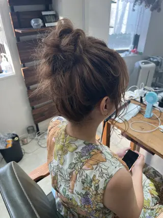 セミロング ヘアアレンジ 山室 敬義のヘアスタイル