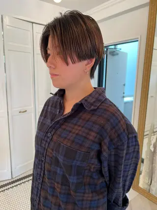 ショート ブリーチカラー🎀 韓国風/寺門美優のヘアスタイル