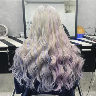 ロング ブリーチ&エクステ 🥀ケアカラー特化のヘアスタイル