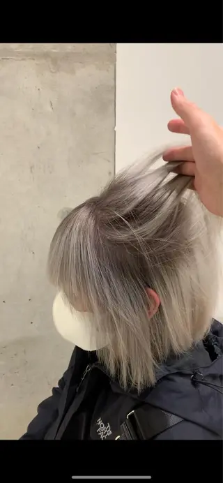 ミディアム カラー れい🫧 ハイトーン特化のヘアスタイル