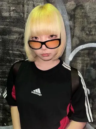 ミディアム ✴︎TO-MA✴︎ レッドカラー/透明感のヘアスタイル