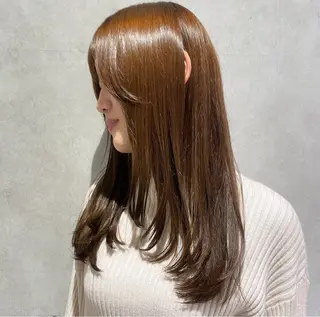 セミロング yumemiレイヤー ‎✴︎ 透明感カラーのヘアスタイル