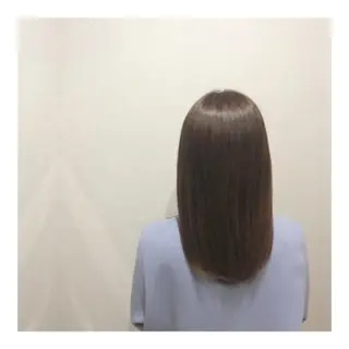 セミロング カラー Joshua / 素髪改善のヘアスタイル