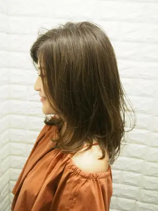 ミディアム カラー 個室で似合わせ好印象 🧡外山弥千代のヘアスタイル