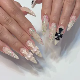 ネイル BONNIE MIKIのネイルデザイン