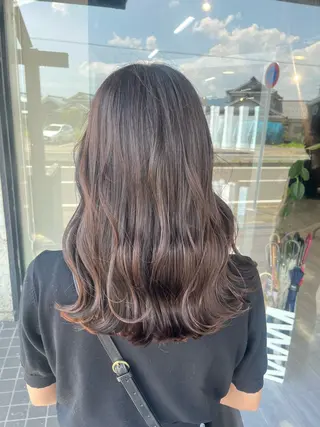 セミロング alu yuinaのヘアスタイル