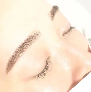 アイブロウ LiIy SAKIのマツエク・マツパデザイン