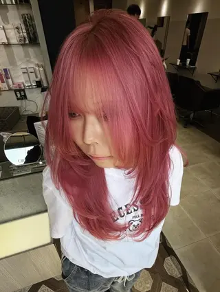 セミロング カラー 天神大名/ブリーチ 鶴岡和幸/ハイトーンのヘアスタイル