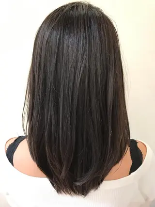 ミディアム カラー タジマ ヤスヒサのヘアスタイル