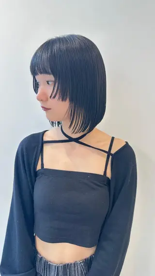 ショート カラー 小顔レイヤー/ ベージュ🤍Rieのヘアスタイル