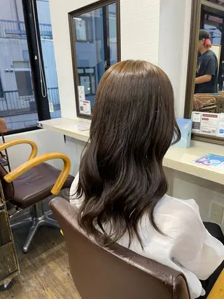 セミロング 横浜🦋ハイトーン 🫐シャドウルーツのヘアスタイル