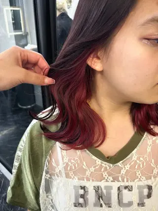 ミディアム カラー Assistant MOEのヘアスタイル