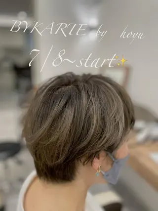 ショート カラー やまこし 美裕樹のヘアスタイル