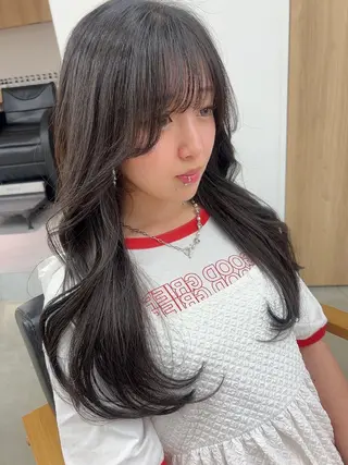 ロング vince. moekoのヘアスタイル