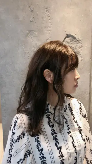 セミロング カラー 大久保 遥日のヘアスタイル
