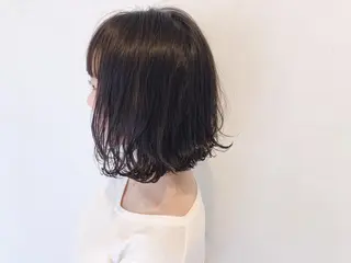 ミディアム 伊藤 さやかのヘアスタイル