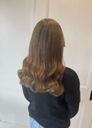 ロング allum SAKURAのヘアスタイル