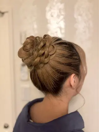 ロング ヘアアレンジ Kana .のヘアスタイル