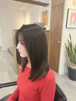 カラー conne& ririのヘアスタイル