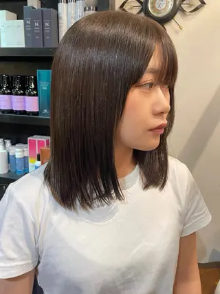 ミディアム カラー shiro.kobe 森彩華のヘアスタイル