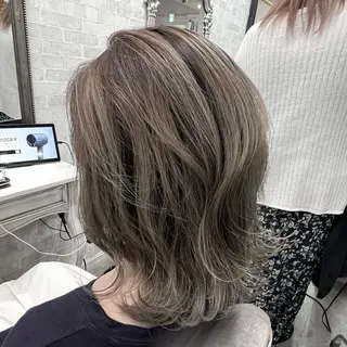 セミロング カラー 🌈 YUUNA🌈のヘアスタイル